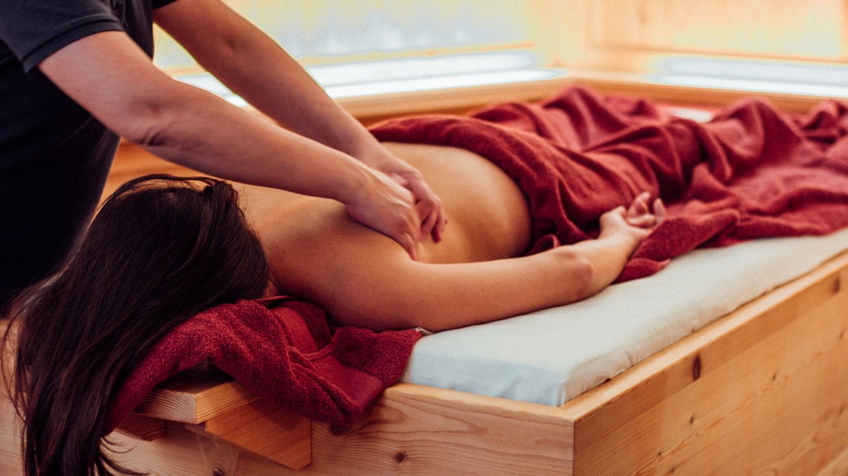 Biosaunagenuss in theiner’s garten Biosaunagenuss in theiner’s garten