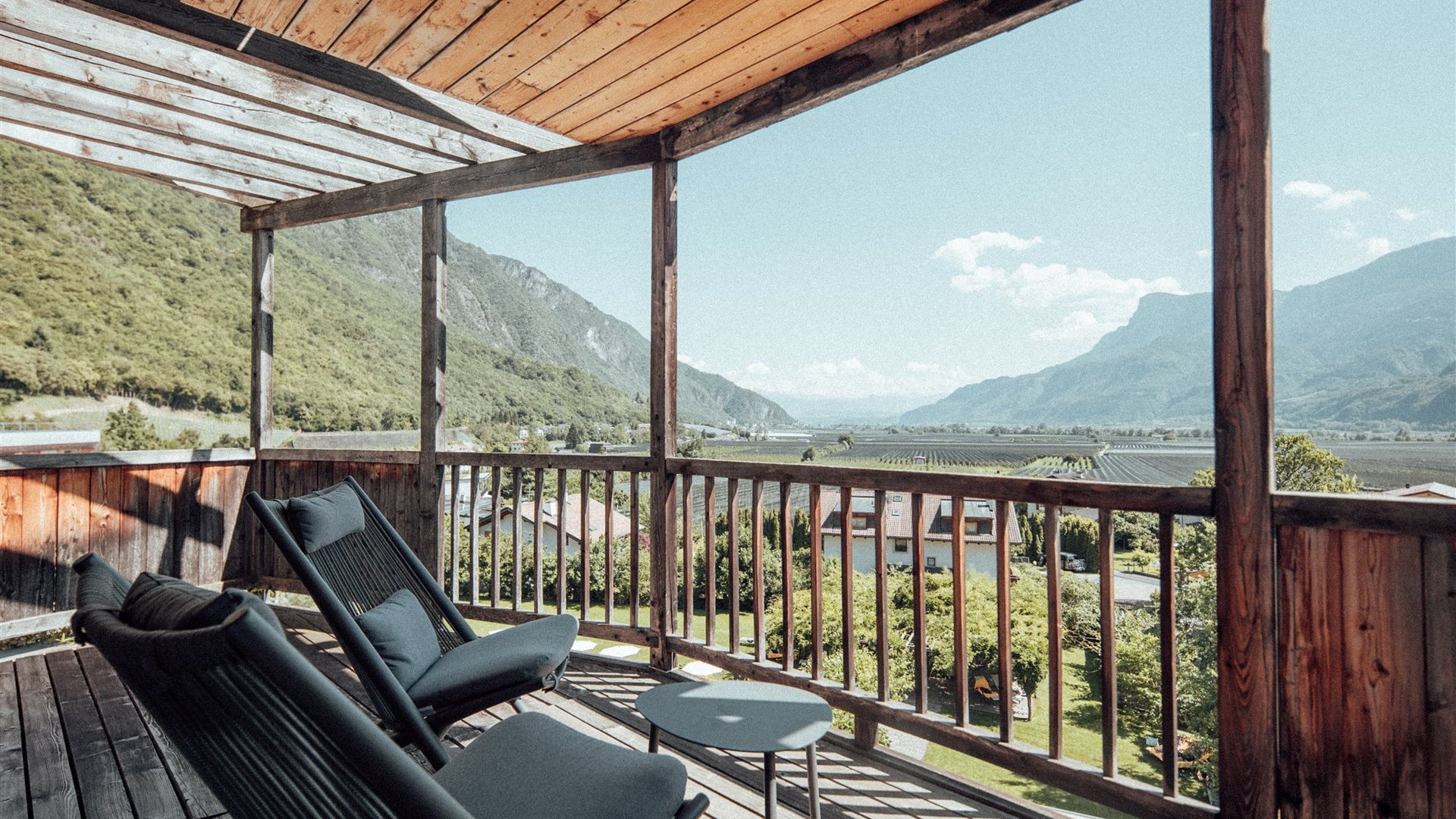 Errichtet nach baubiologischen Grundsätzen Errichtet nach baubiologischen Grundsätzen